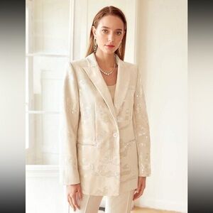Cream Tailored Blazer with Notched Lapels